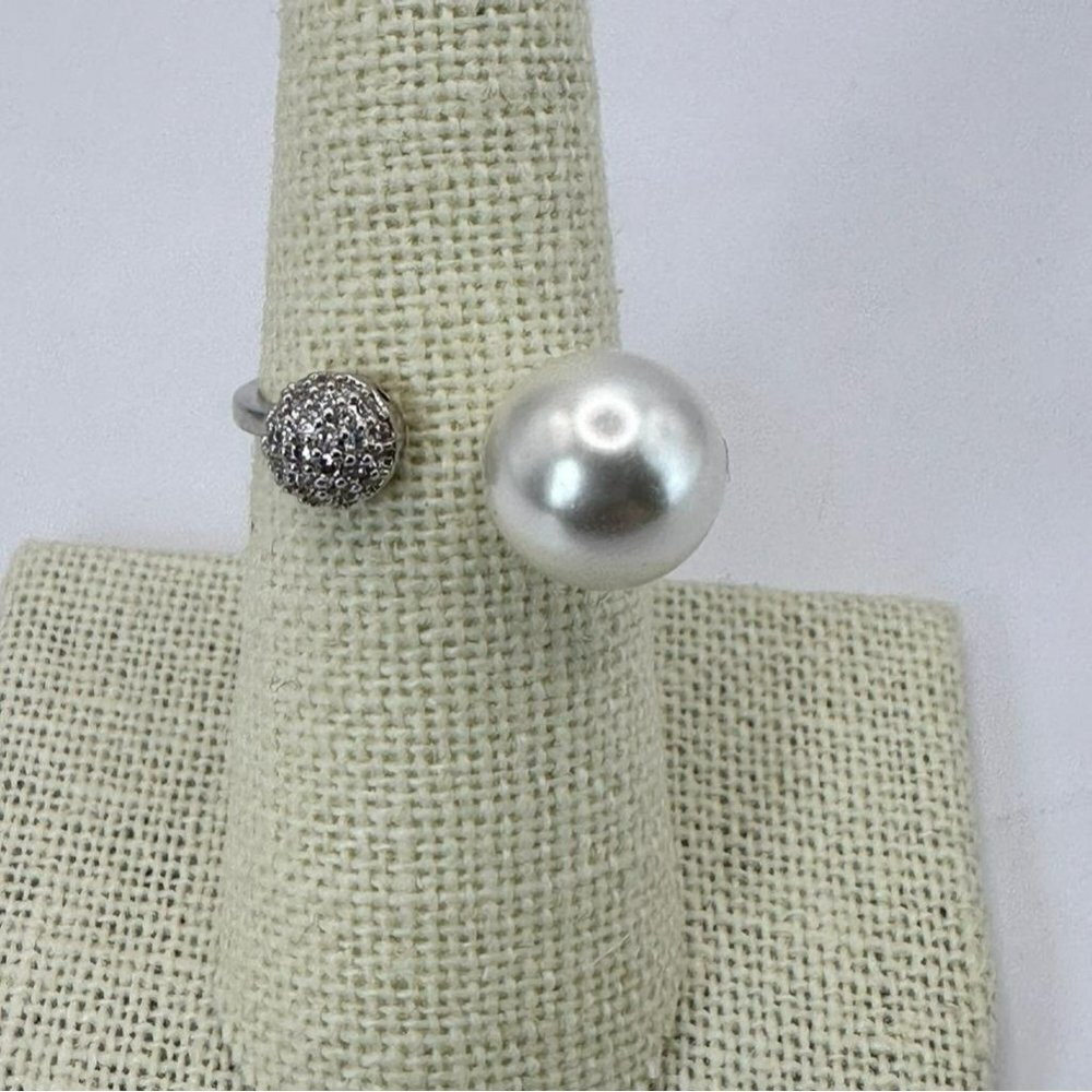 Geo Sphere Open Band Pearl and Zirconia Adjustable Ring - Picture 5 of 9